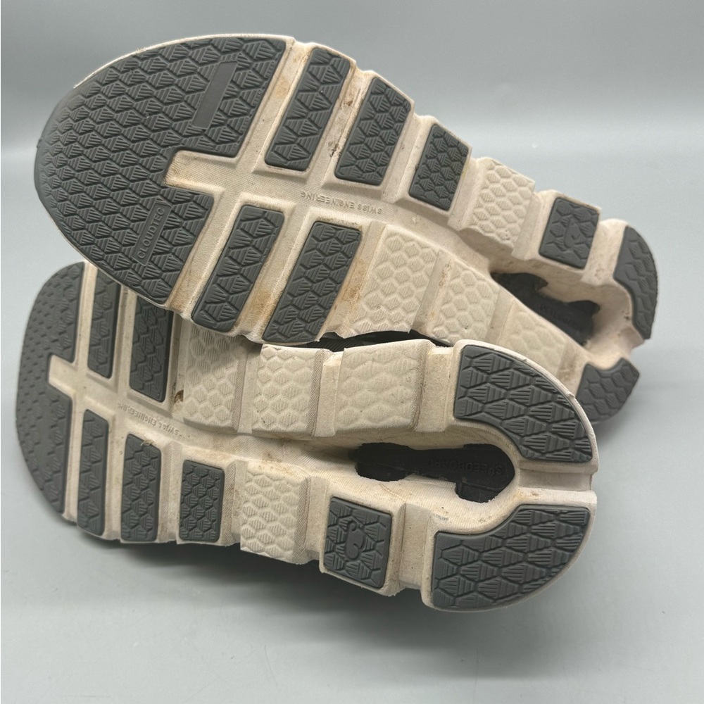 On Cloud Swiss Engineering Cloudrunner Frost Whit… - image 7